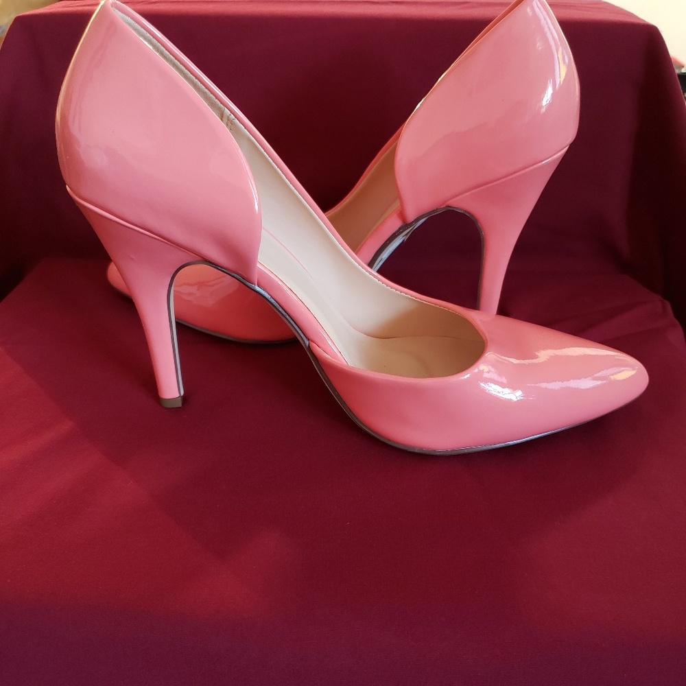 shoes - Picture 2 of 2